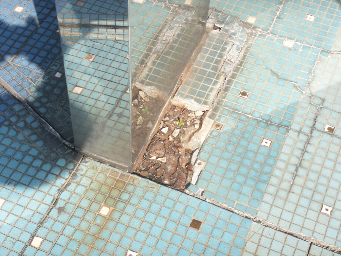 甦れパラダイスの塔